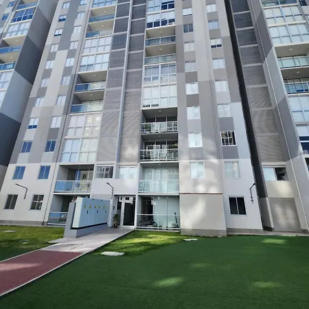 Habitacion Amplia, Amoblada En Departamento Moderno Cerca A Aeropuerto Arequipa Exterior photo